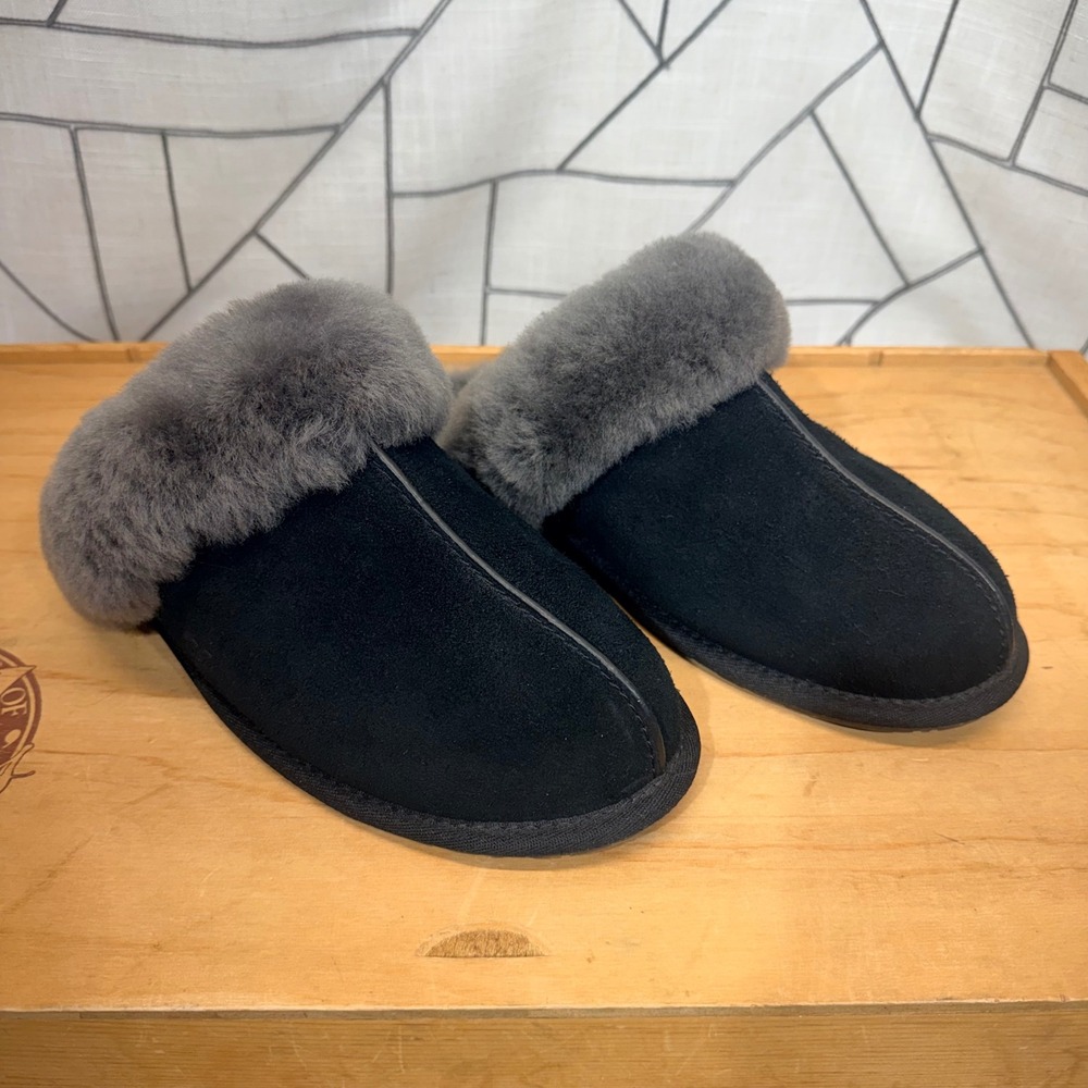UGG Scuffette II Slippers Size 9 Black Grey Suede Sheepskin Lined SlipOn 1106872